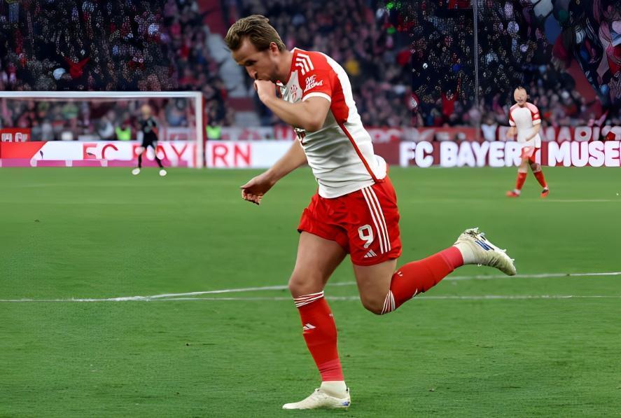 爱游戏平台凯恩连续十场比赛得分超过出色防守，日本队不断突破！(凯恩进球了吗)